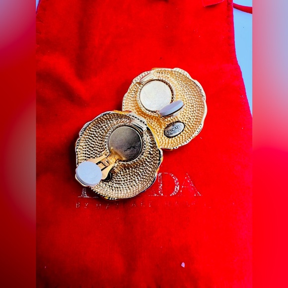 ESCADA 1980s Rare Vintage Goldtone Button Disc Clipon Signed Earrings & Dust Bag - Picture 4 of 6
